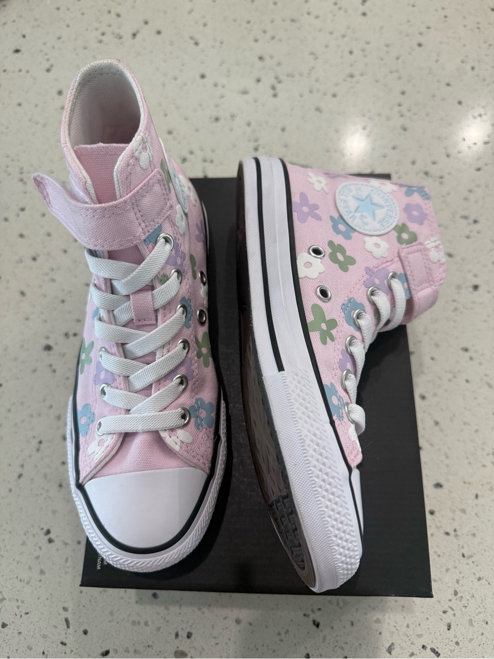 New girls Converse Sz 2 Pink Floral High-Top Shoes with Pastel Accents